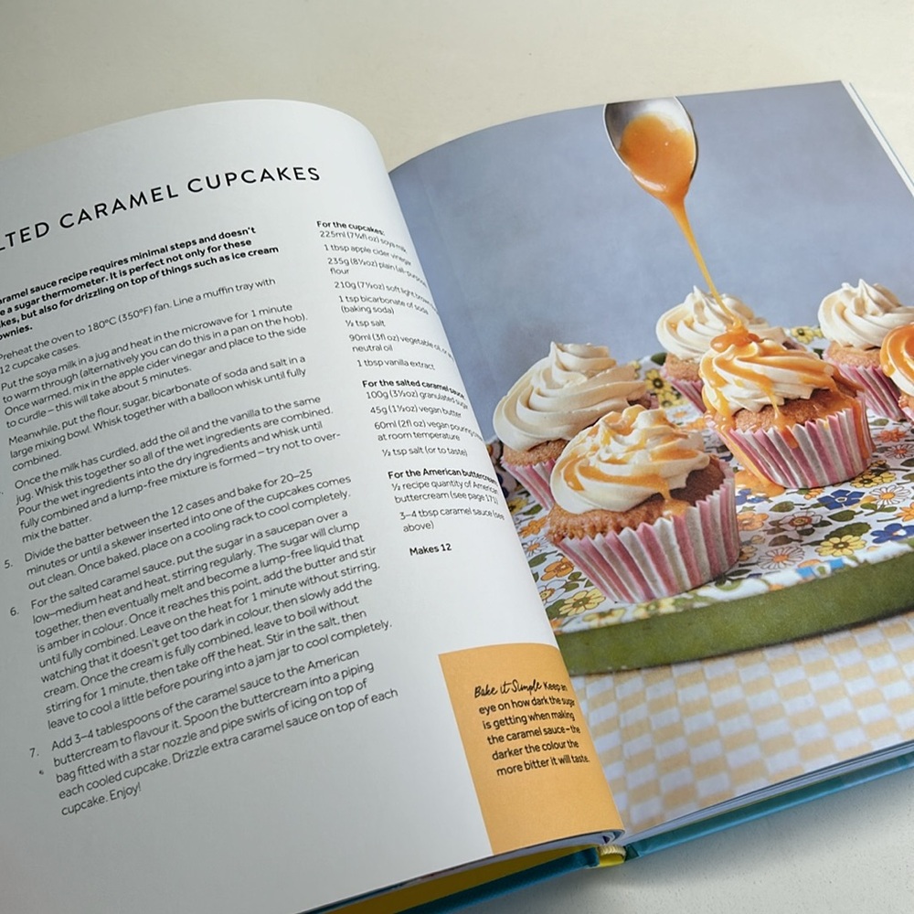 💕 Simply Vegan Baking Hardcover Recipe Book Freya Cox From British Baking - Picture 14 of 16